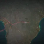Mapa destacando rutas de transporte y opciones a una ubicación remota del festival.