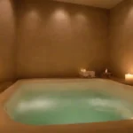 Espacio relajante con tratamientos relajantes y ambiente sereno.