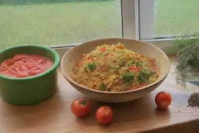 Una cocina vibrante y acogedora llena de aromas
