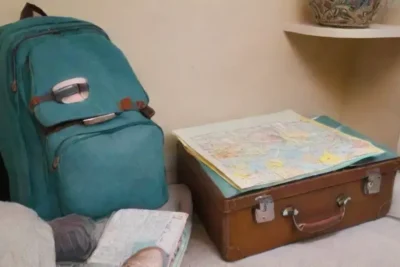 Un mapa vibrante con destinos marcados